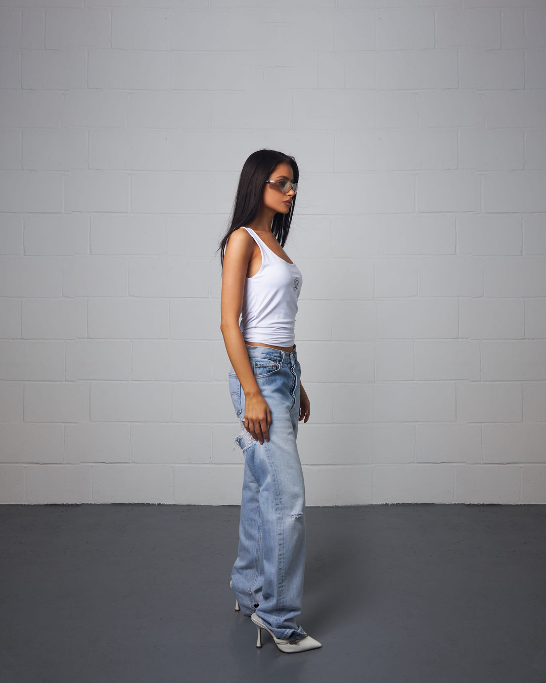 BABY BLUE SHREDDED BACK JEAN 027